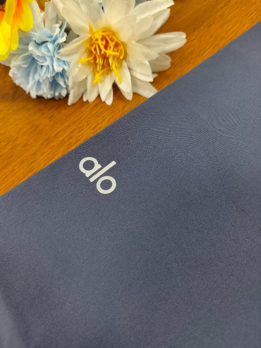 Alo Yoga Navy Blue Straight Leg Pants👖Clean Minimal Style💝Regular 30" Inseam - Picture 5 of 7